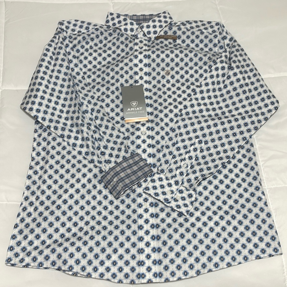 Brand new! Men’s Ariat button up